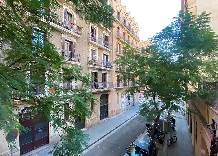Cosy Urban Oasis 1bd In Poble Sec By Myrentalhost Apartamento Barcelona